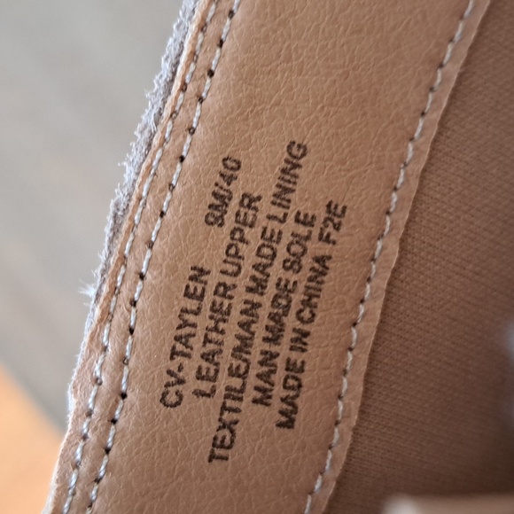 Crown Vintage Taylen Bootie - Color: Dove - Size: Women 9 - Picture 9 of 9